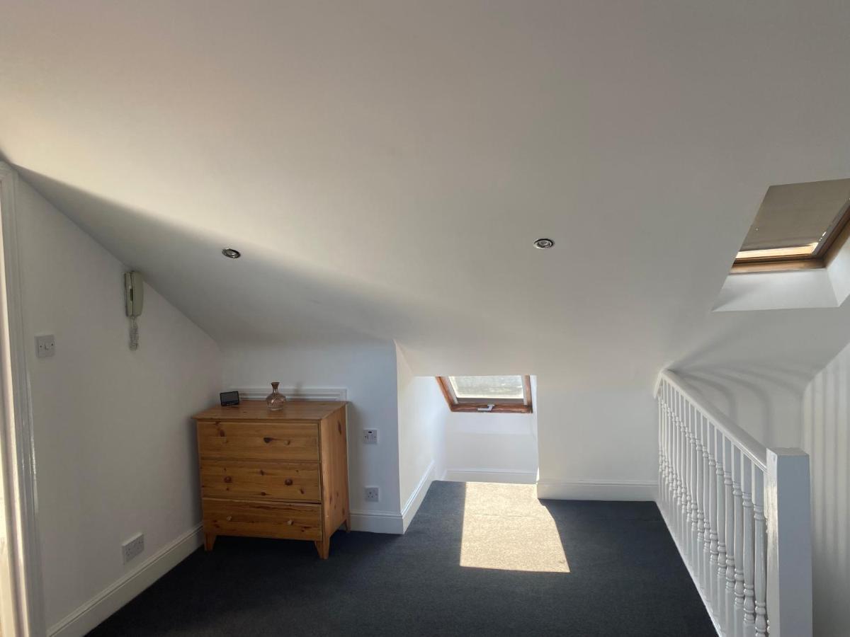 Studio Flat Hatch End Exterior photo